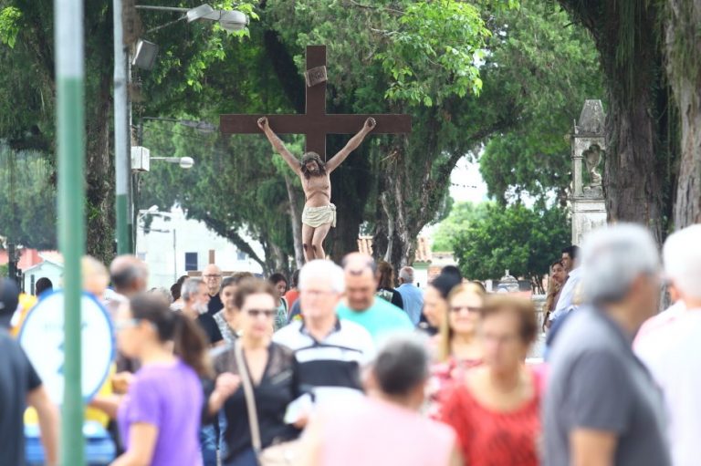 São José realiza manutenção em cemitérios para Dia de Finados