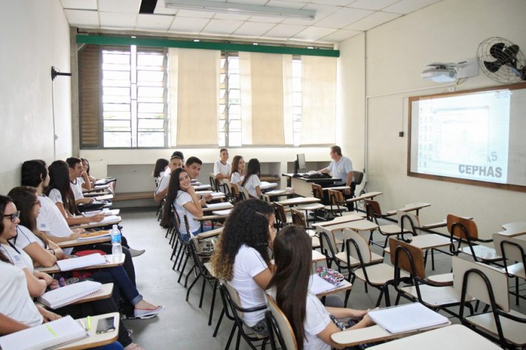 Candidatos do Vestibulinho do Cephas podem fazer os ‘aulões’