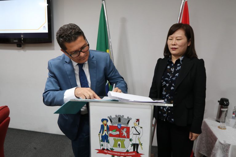 Jacareí firma acordo de cooperação com cidade chinesa