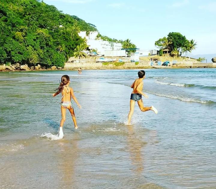 Encontrou uma criança perdida na praia? Bata palmas!