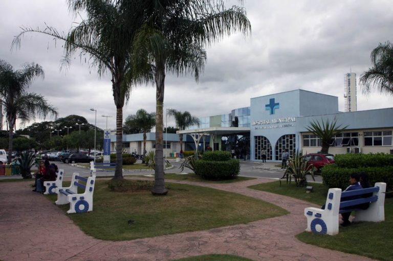 Hospital Municipal passa a cobrar por estacionamento