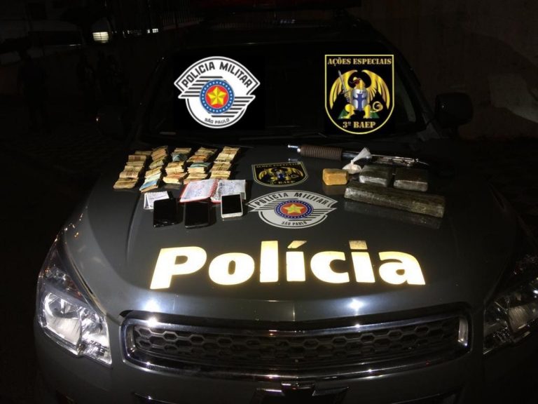 Trio tenta subornar policiais para evitar prisão em Jacareí