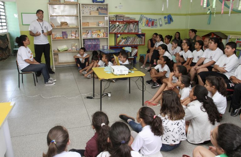 Projeto conscientiza alunos da rede municipal sobre população em situação de rua