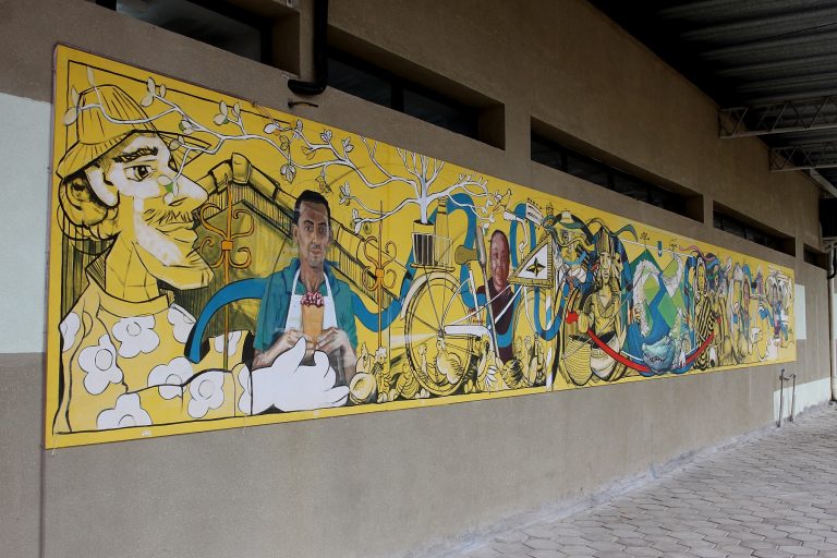 Biblioteca recebe mais um novo painel artístico