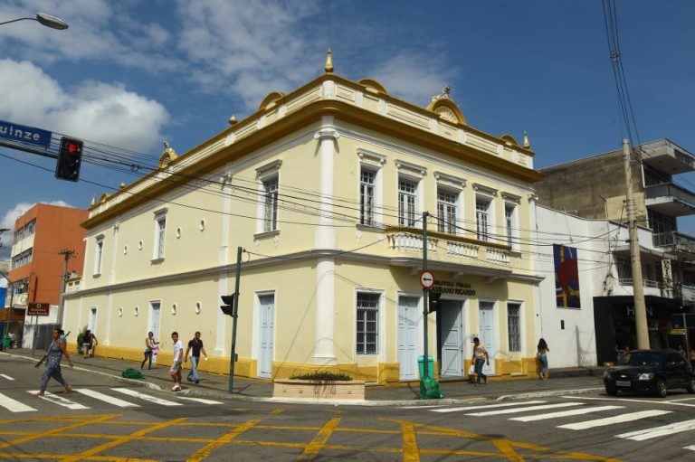 Biblioteca Cassiano Ricardo oferece oficinas para o mês natalino