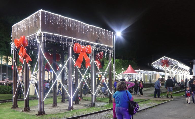 Fim de semana tem atrações natalinas em Jacareí