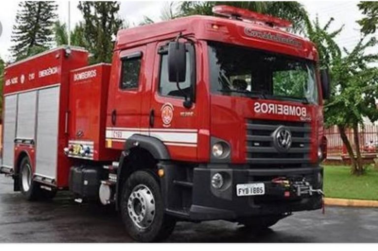 Bombeiros de São José recebem nova viatura de incêndio e salvamento