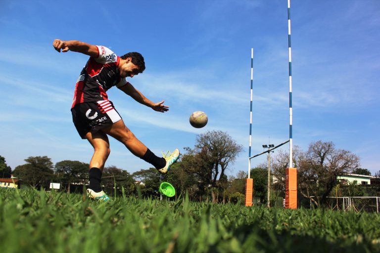 Exposição do Sesc conta histórias do esporte na região com presença do Jacareí Rugby