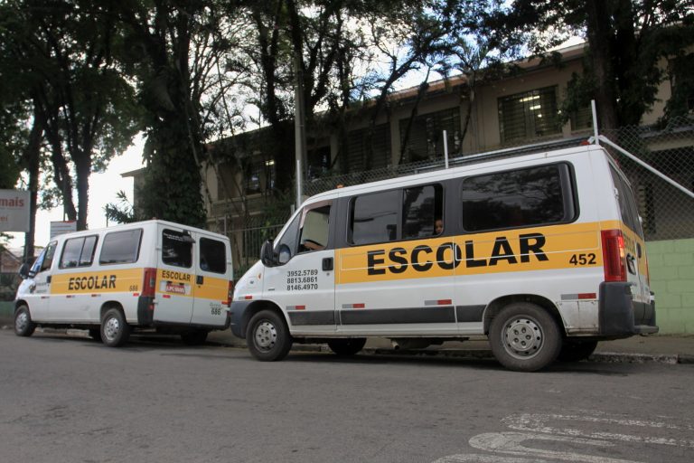 Secretaria de Mobilidade Urbana divulga alvarás de transporte escolar