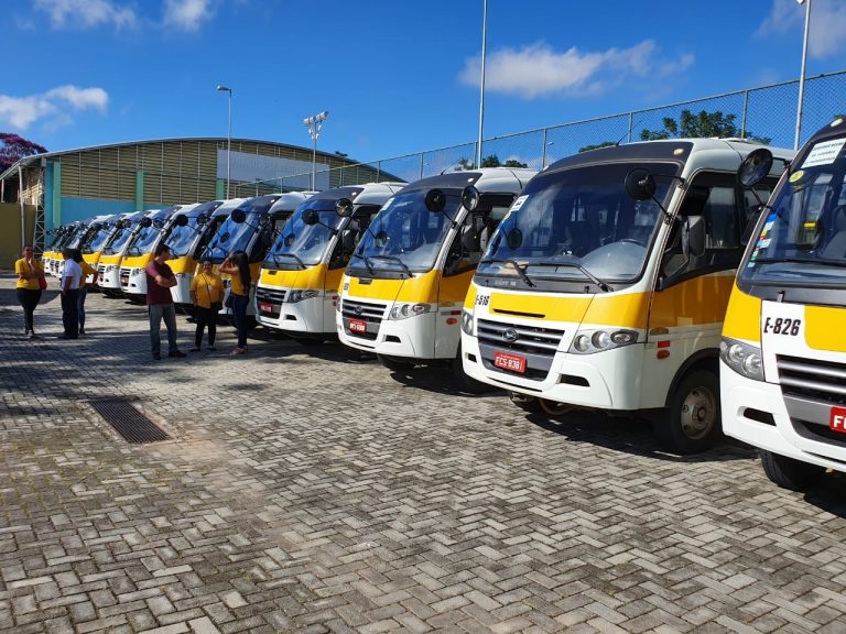 Jacareí recebe 30 ônibus novos para transporte escolar rural