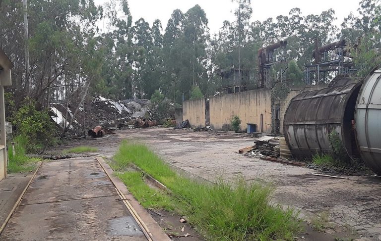 Vereador quer ação do prefeito em empresa por queima de chumbo em Jacareí