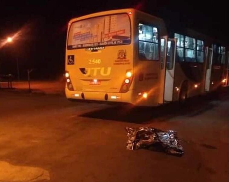Homem morre atropelado por ônibus em Jacareí