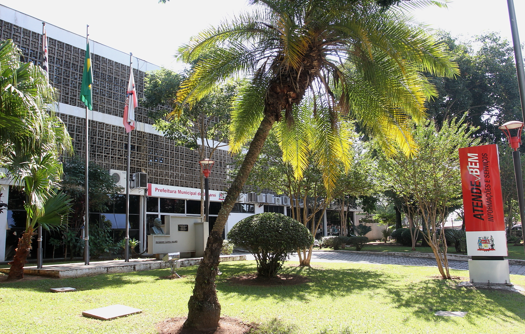 Confira o que abre e fecha no feriado do Dia da Padroeira de Jacareí (8) e no ponto facultativo (7)