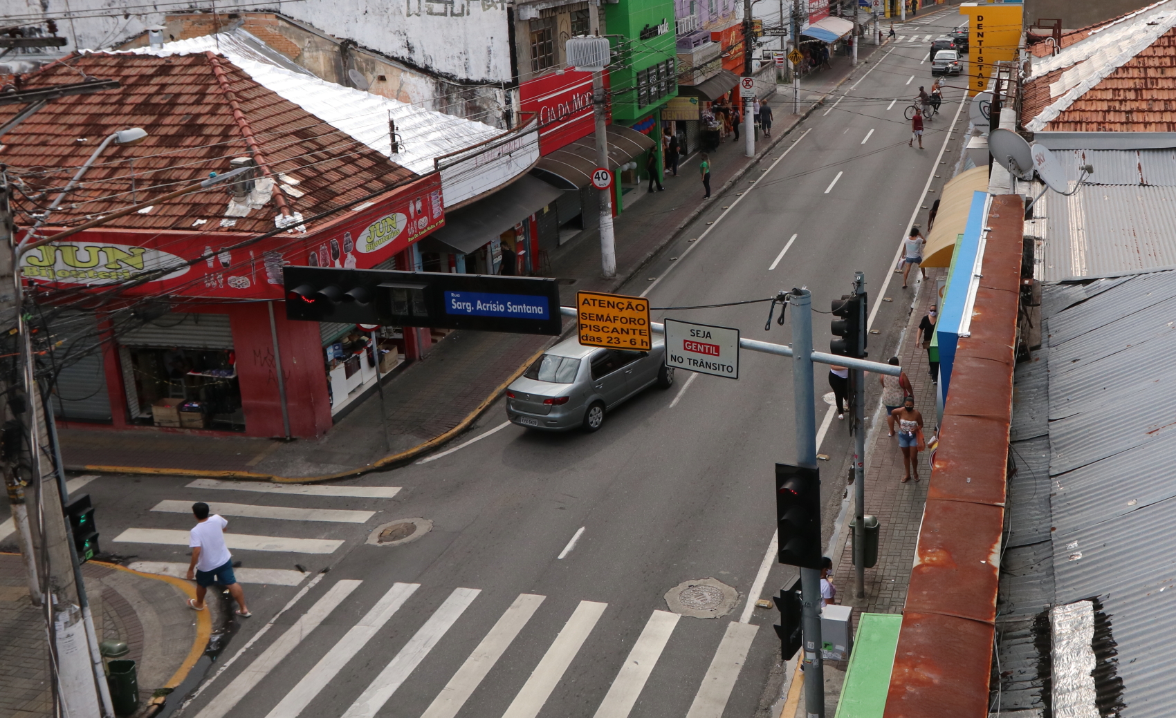 Manutenção da rede de esgoto interdita rua Dr. Lúcio Malta nesta quarta-feira