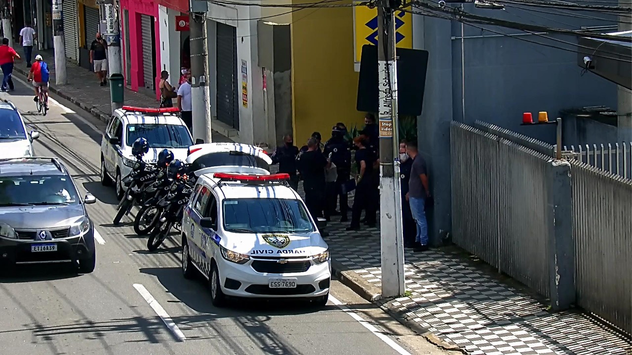 Trio é preso por furto qualificado no centro de Jacareí