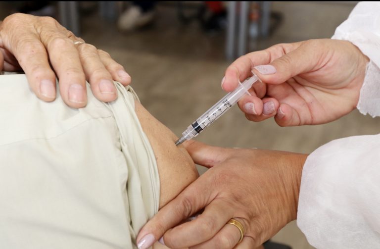 Vacina! Pessoas de 45 anos, sem comorbidades, serão imunizadas nesta segunda-feira