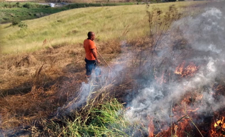 Jacareí realiza treinamento de combate a incêndios para moradores da área rural