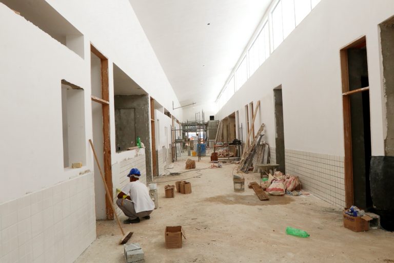 EMEIF Santo Antônio da Boa Vista e creche do Meia Lua continuam em obras