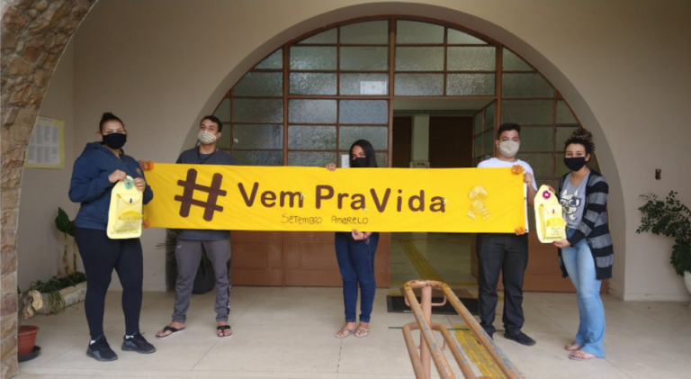 Alunos do CENE realizam Campanha Setembro Amarelo de prevenção ao suicídio