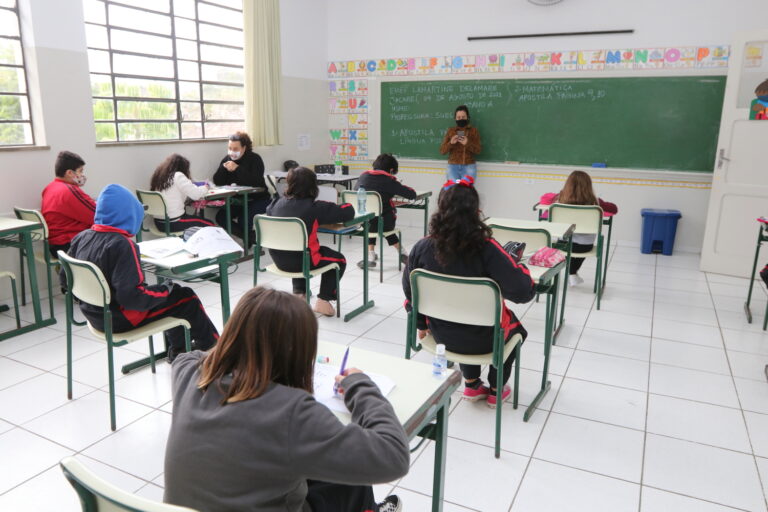 Educação de Jacareí realiza Semana da Alfabetização