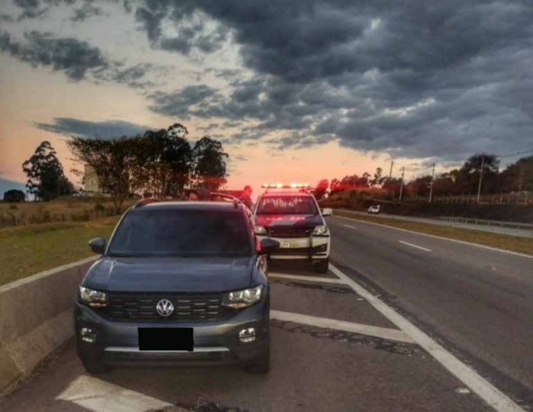 Homem é detido por dirigir carro furtado em Jacareí