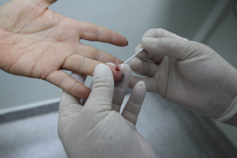 Campanha oferece testes rápidos de HIV e Sífilis nas unidades de saúde de Jacareí