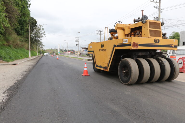 Avenida Lucas Nogueira Garcez é repavimentada