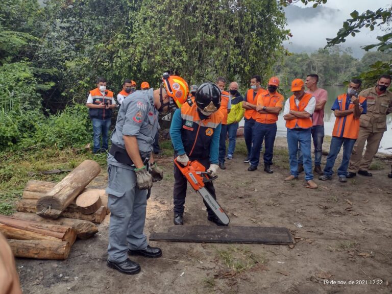 Defesa Civil de Jacareí participa de treinamento para Operação Chuvas de Verão