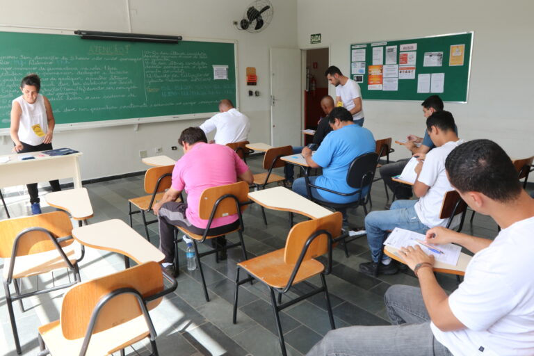 Confira os locais para prova do processo seletivo para professores e ADIs em Jacareí