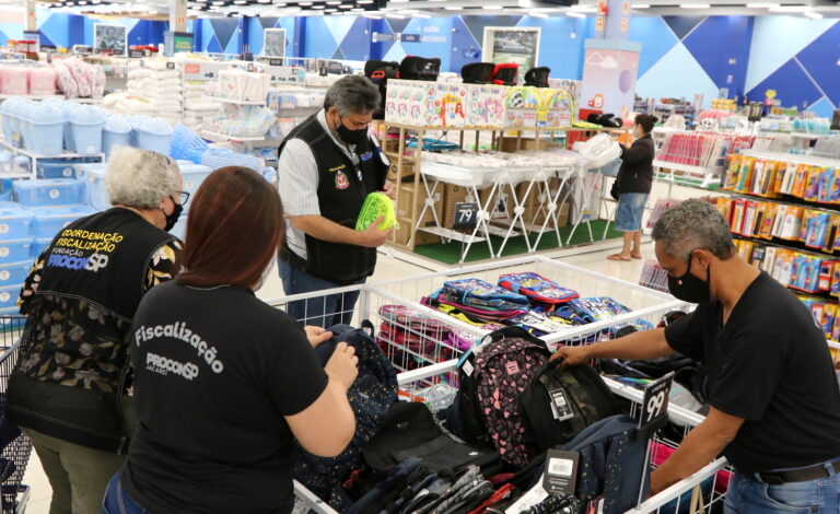 Procon de Jacareí fiscaliza atacadistas e supermercados