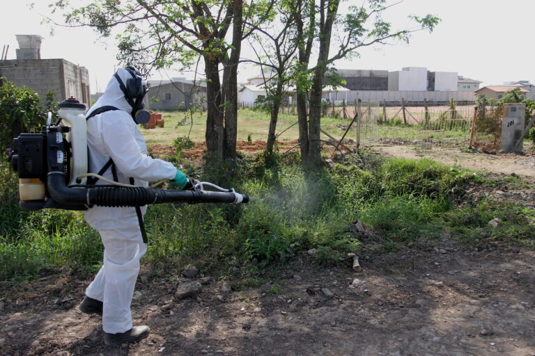 Jacareí realiza nebulização para combate ao mosquito da dengue