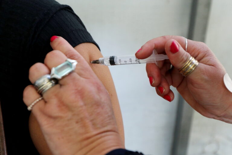 Vacinação contra a Influenza segue em Jacareí para toda a população acima de 6 meses