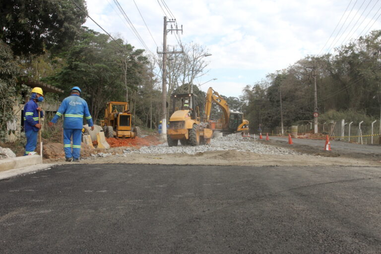 Avenida Castelo Branco começa a receber nova pavimentação