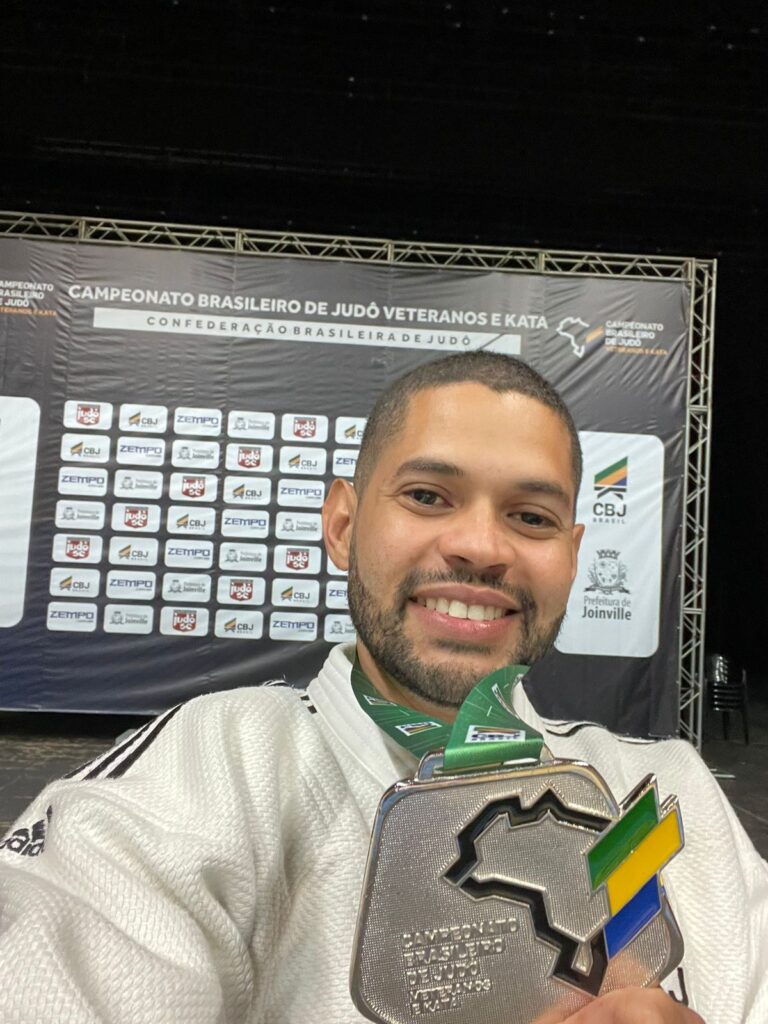 Atleta de Jacareí é vice-campeão em brasileiro de judô