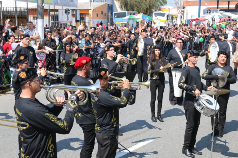 Desfile Cívico acontece nesta quarta-feira na avenida Nove de Julho