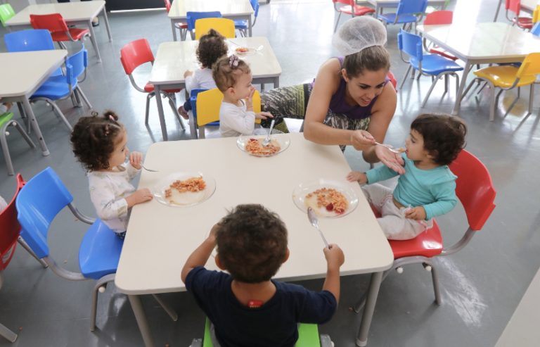 Jacareí abre inscrições para candidatos a vagas de Agente de Desenvolvimento Infantil