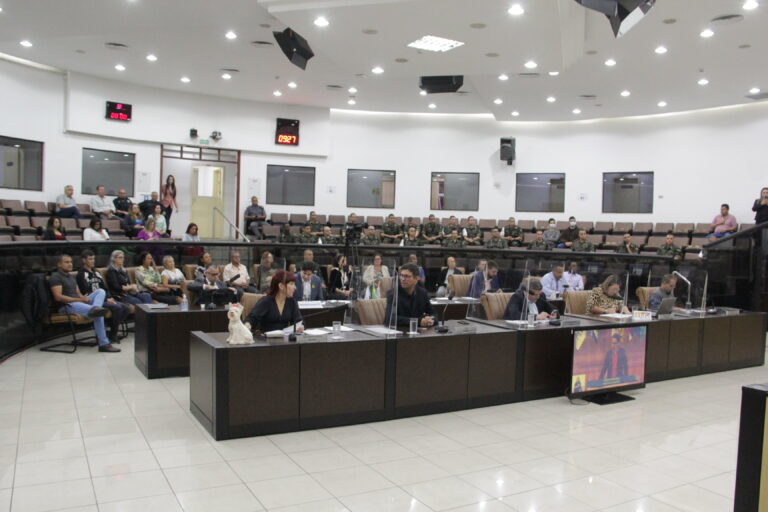 Câmara Municipal adia votação para alteração do Regimento Interno