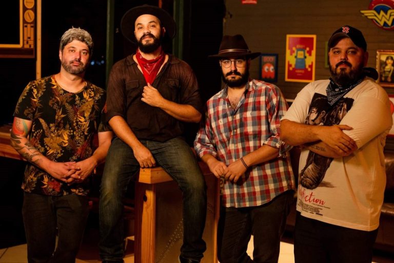 Clube do Blues recebe a banda Back2Blues nesta sexta-feira