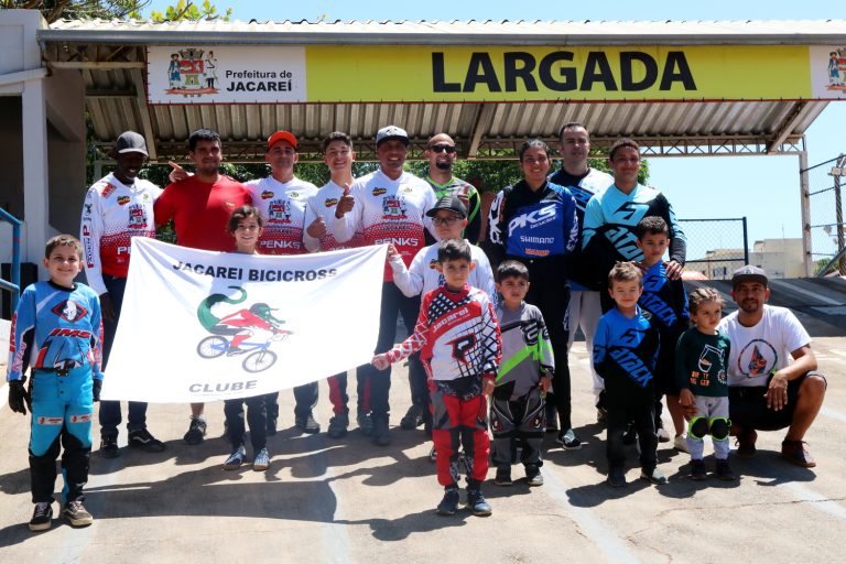 Atletas de Jacareí vencem etapa do Campeonato Paulista de Bicicross