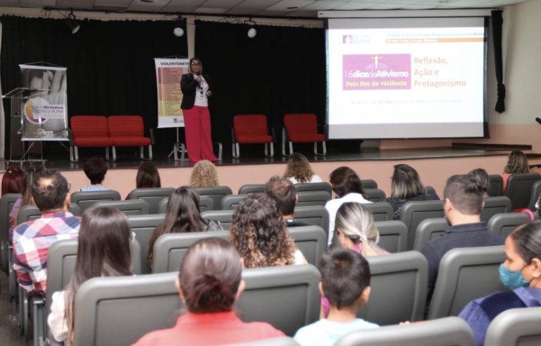 Palestra sobre o Dia da Não Violência Contra a Mulher reúne dezenas de servidores em Jacareí