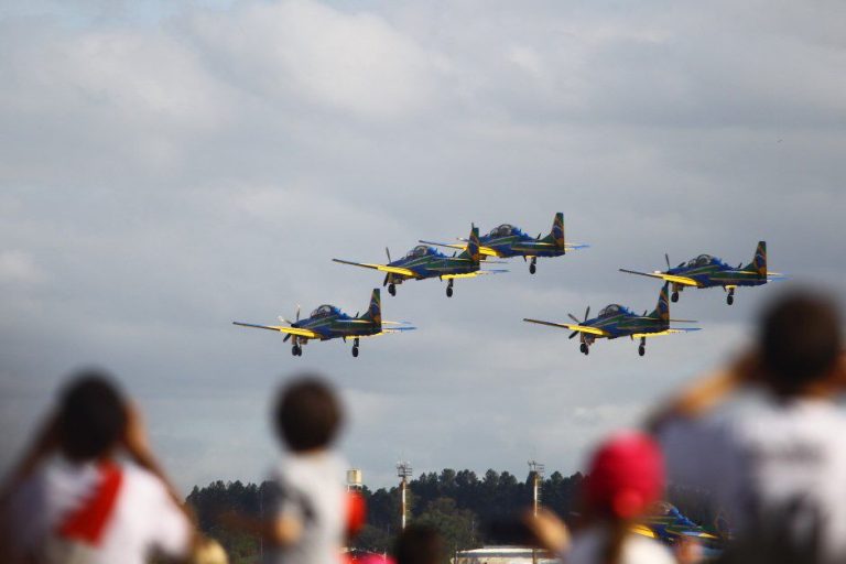 Show aéreo da Esquadrilha da Fumaça acontece neste sábado em São José