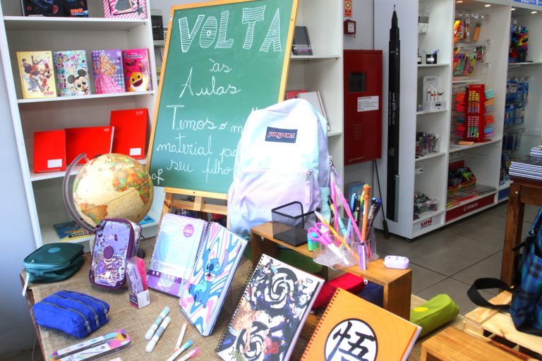 Procon de Jacareí dá dicas para economizar na hora das compras do Material Escolar