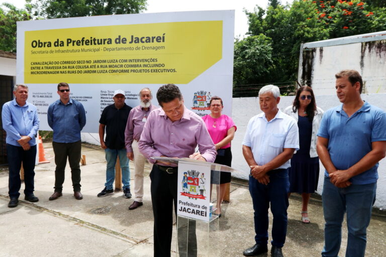 Prefeitura de Jacareí assina ordem de serviço para início das obras no Córrego do Jardim Luiza