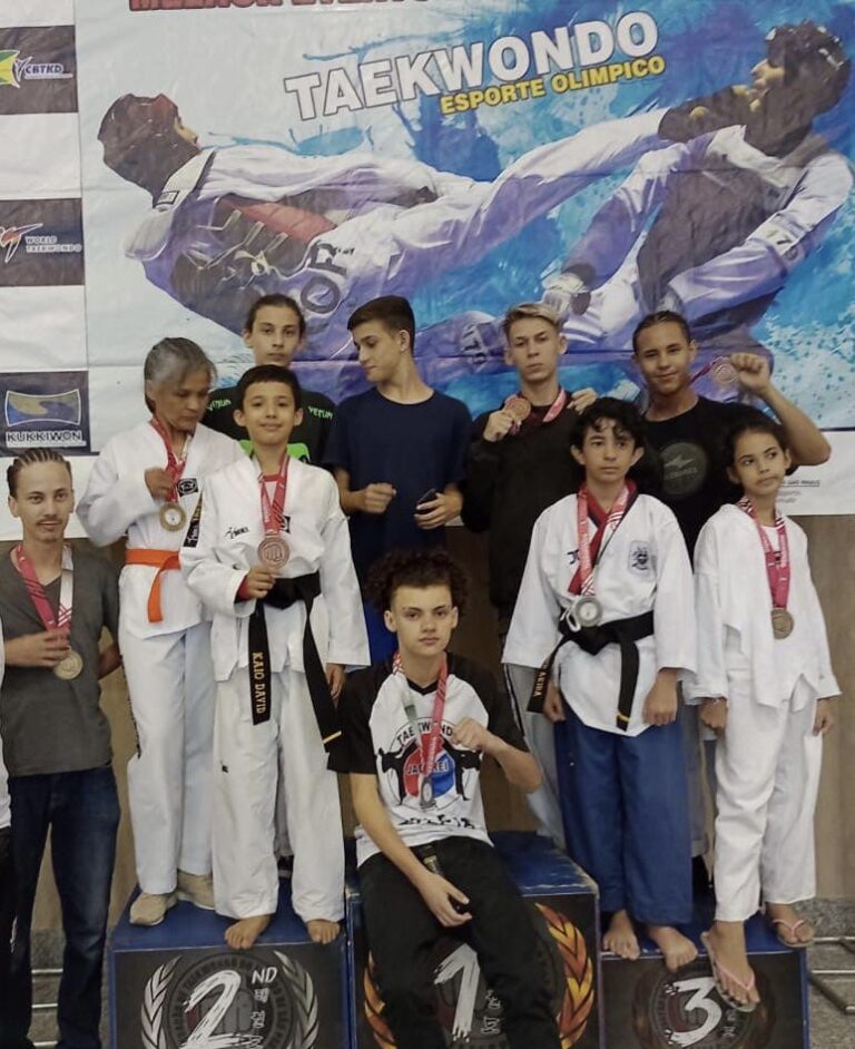Taekwondo de Jacareí conquista ouro, prata e bronze na 1ª etapa do Paulista