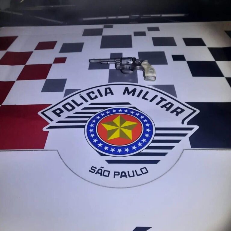 Jovem é detido com arma de fogo nas proximidades de uma adega em Jacareí