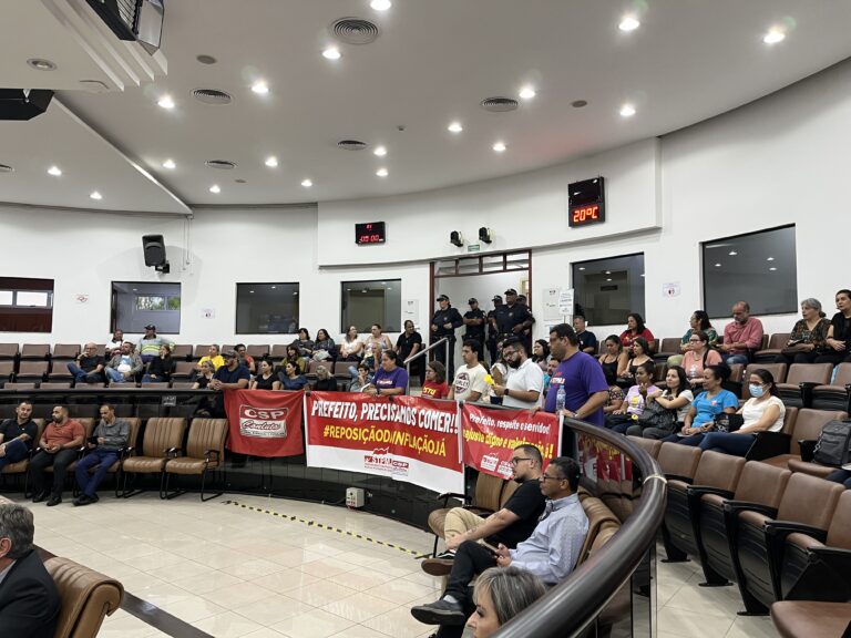 Câmara vota projetos de reajuste de servidores públicos de Jacareí