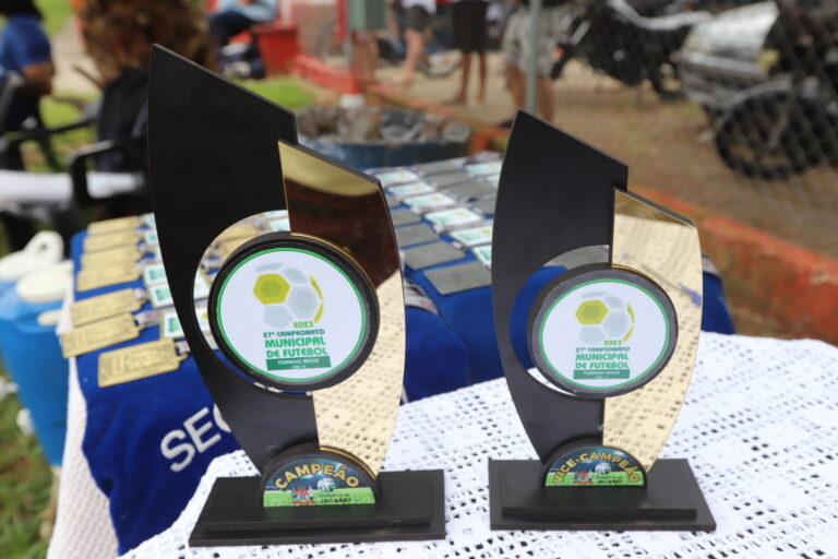 Abertura do Campeonato Municipal de Futebol de base reúne centenas de pessoas em Jacareí