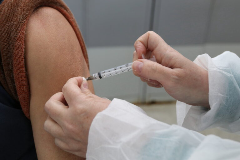 Jacareí amplia vacinação contra a Influenza para toda a população acima de 6 meses