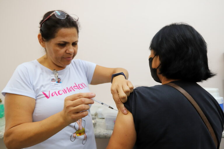 Jacareí realiza ‘Dia D de Multivacinação’ para toda a população neste sábado