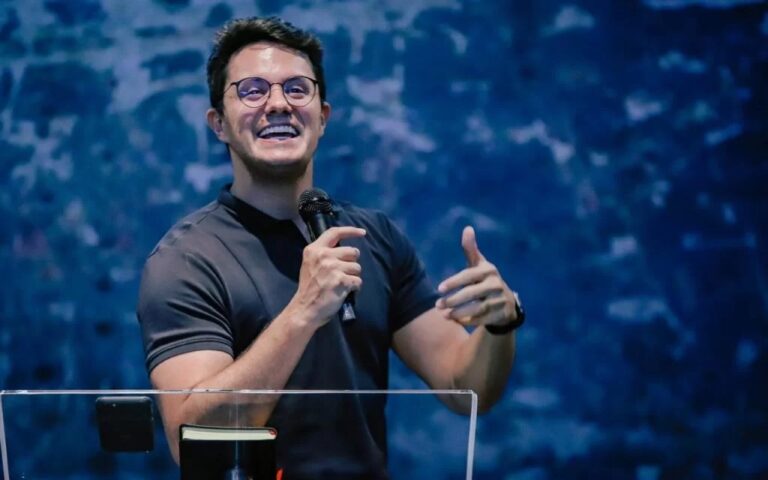Pastor Deive Leonardo se apresenta em São José nesta sexta-feira
